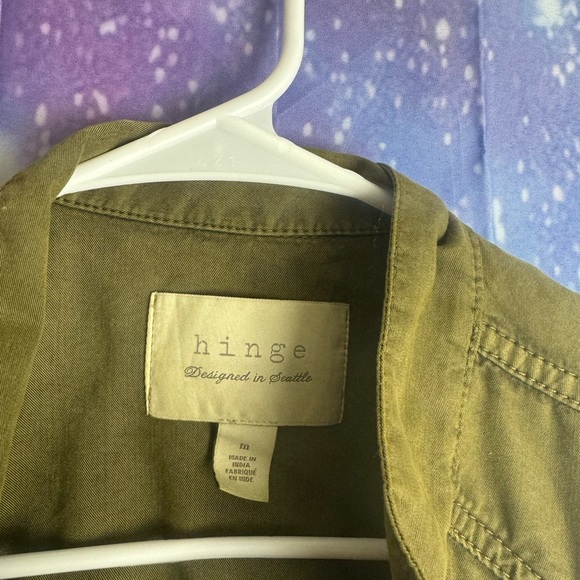 Hinge women’s vest 🛍 - Picture 2 of 3